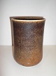 Saxbo vase med brun nuanceret harepelsglasur.